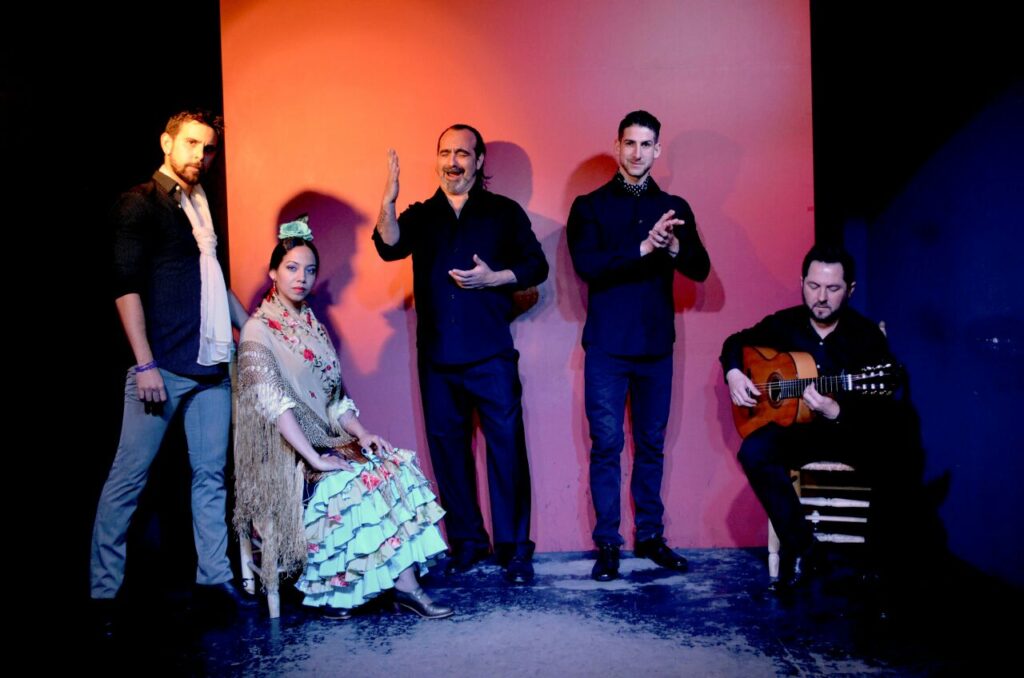 GRUPO FLAMENCO - Tablao Flamenco Sevilla